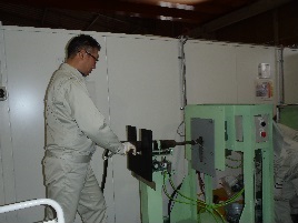Circuit breaker removal work hazard simulation device